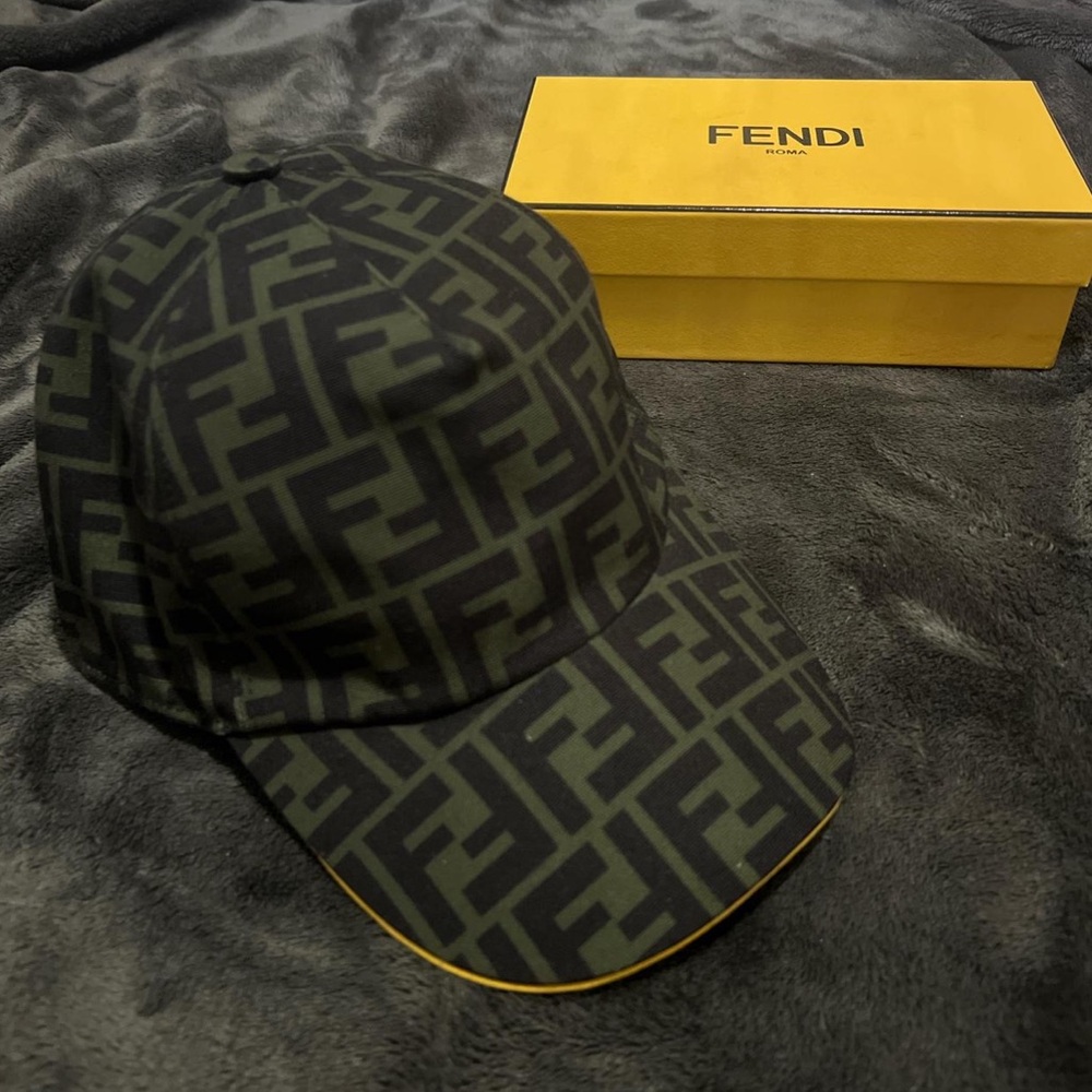 ⭐️SOLD⭐️ Fendi FF logo baseball cap